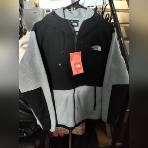 The North Face Men's Denali Jacket NWT